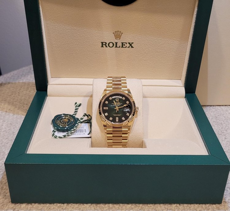 Rolex Day-date 36 Full Set The Watch Is Unworn