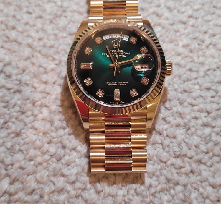 Rolex Day-date 36 Full Set The Watch Is Unworn