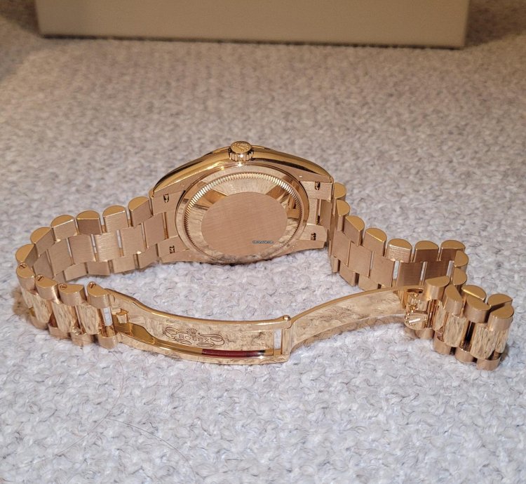 Rolex Day-date 36 Full Set The Watch Is Unworn