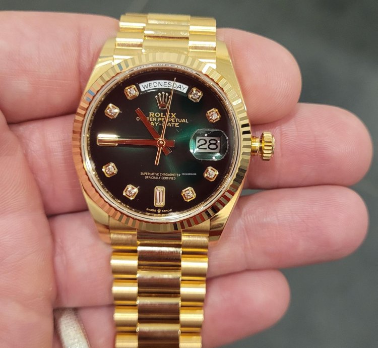 Rolex Day-date 36 Full Set The Watch Is Unworn