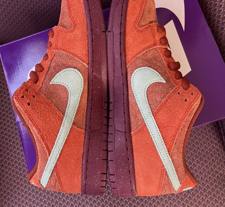 Nike Sb Dunk Low Pro Premium Mystic Red Mens 9 5 New