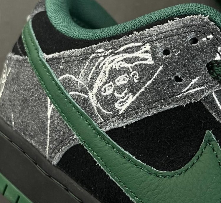 There Skateboards x Nike Sb Dunk Low - Gorge Green Hf7743-001