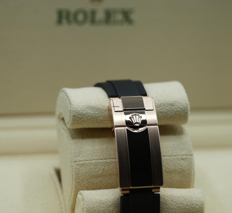 Rolex Daytona 18ct Rose Gold Meteorite Dial Discontinued 2023 Unworn 116515ln