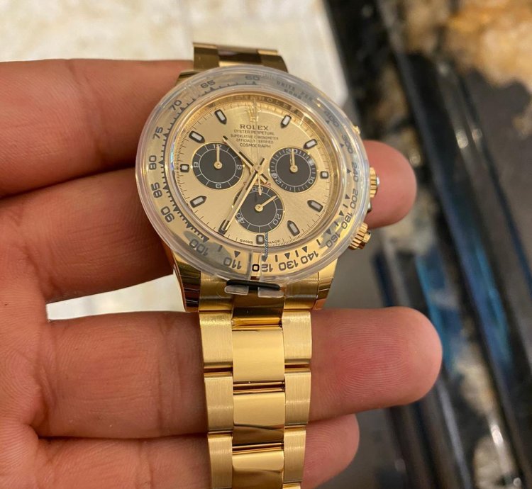 Rolex Daytona 18ct Yellow Gold Automatic Champagne Black Sun Dial 116508