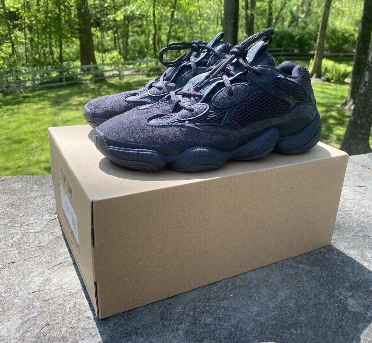 11 5 Utility Black Yeezy 500 Onyx Black 700 Pirate 350 V2