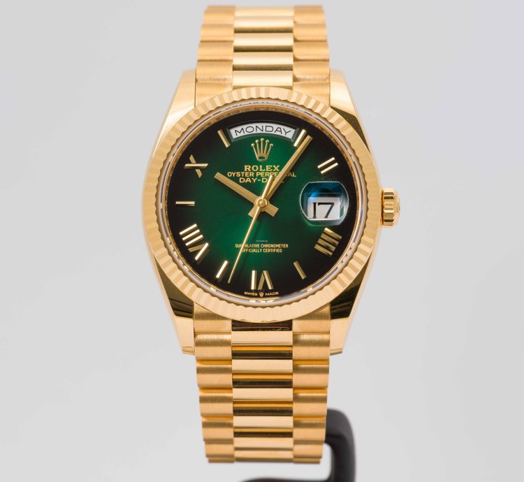 Rolex Day-date 36 Green Ombr Dial Yellow Gold 36mm 128238 - Box Papers 2024