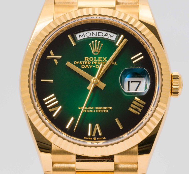 Rolex Day-date 36 Green Ombr Dial Yellow Gold 36mm 128238 - Box Papers 2024