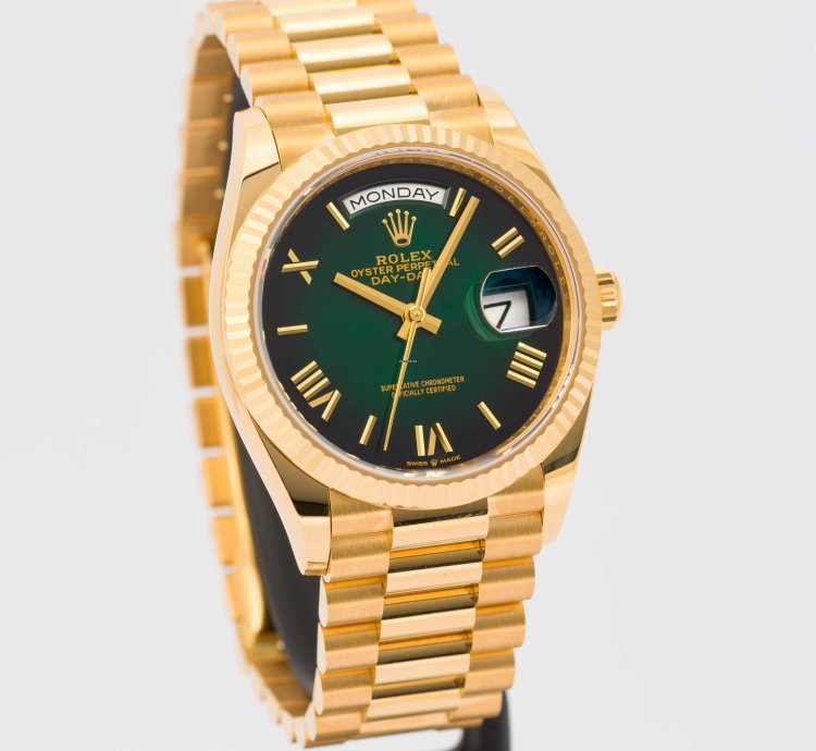 Rolex Day-date 36 Green Ombr Dial Yellow Gold 36mm 128238 - Box Papers 2024