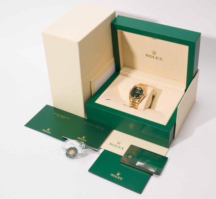 Rolex Day-date 36 Green Ombr Dial Yellow Gold 36mm 128238 - Box Papers 2024