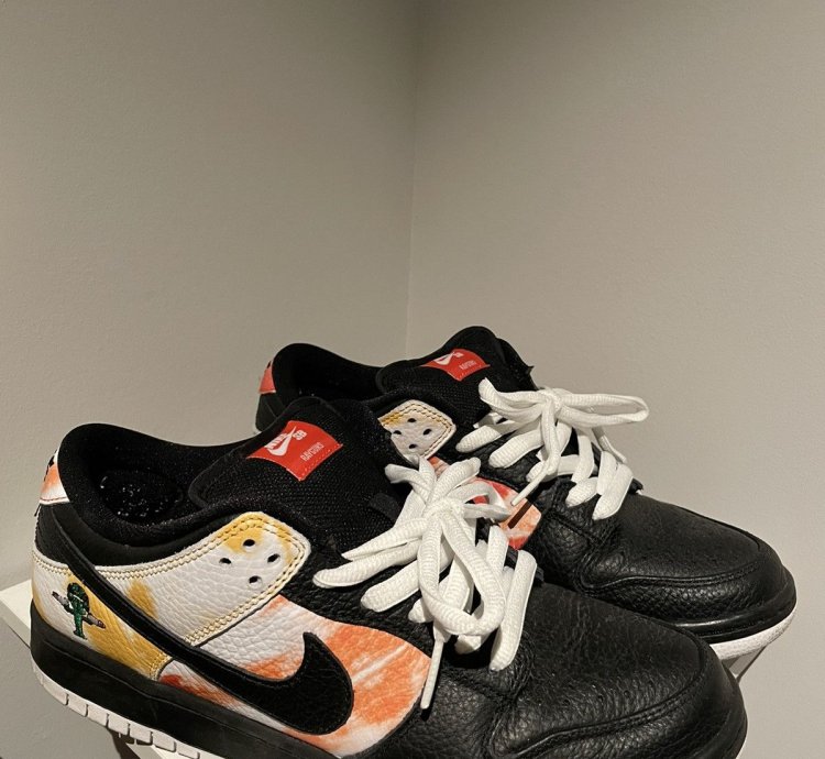 Nike Sb Dunk Low Raygun Sz 9