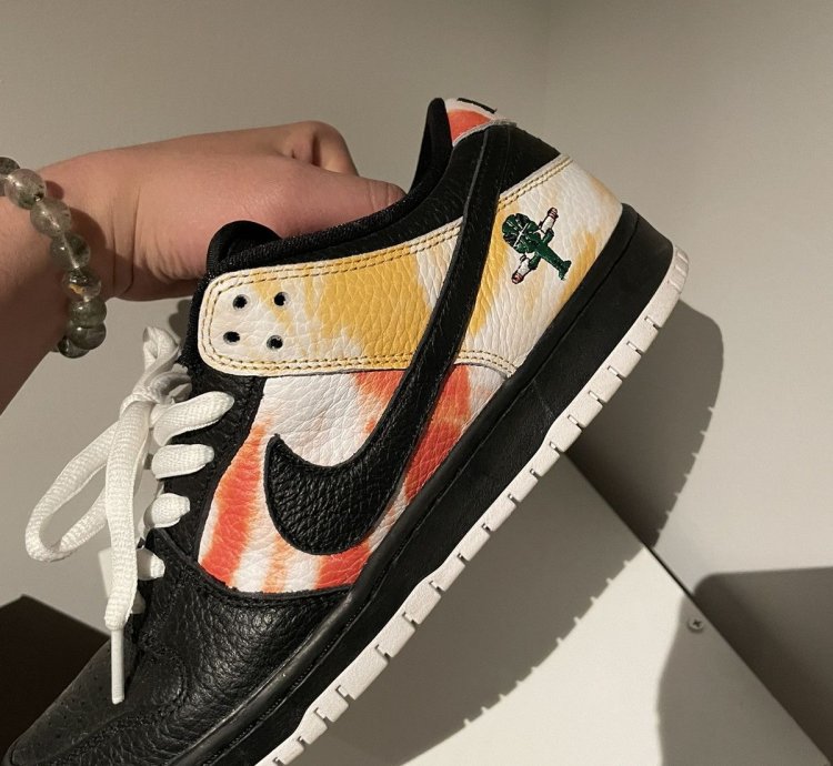 Nike Sb Dunk Low Raygun Sz 9