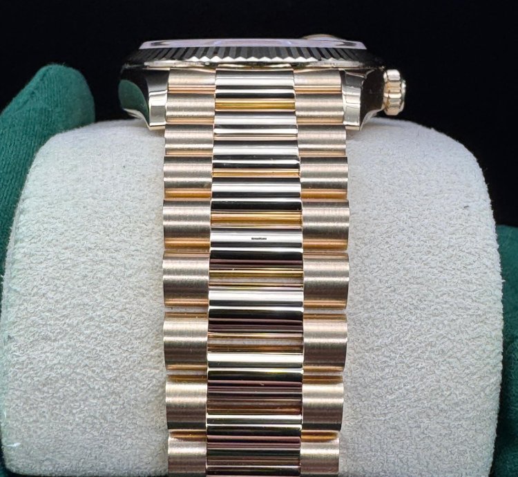 Rolex Day-date 36 Green Ombre Roman Dial Unworn