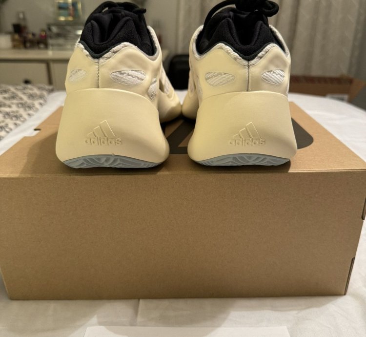 2022 Adidas Yeezy 700 V3 Azael