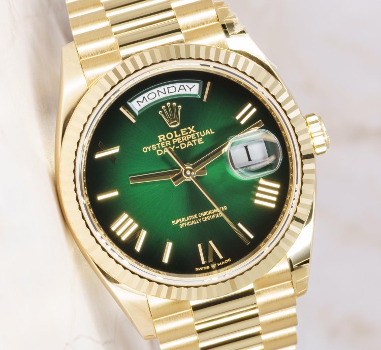 Rolex Day-date 36 In Stock Unworn 2024 Green Ombr Ref 128238 Day-date 36 Yellow Gold Roman Numerals