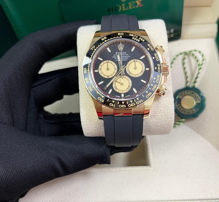 Rolex Daytona 18k Yellow Gold Paul Newman Dial 126518ln