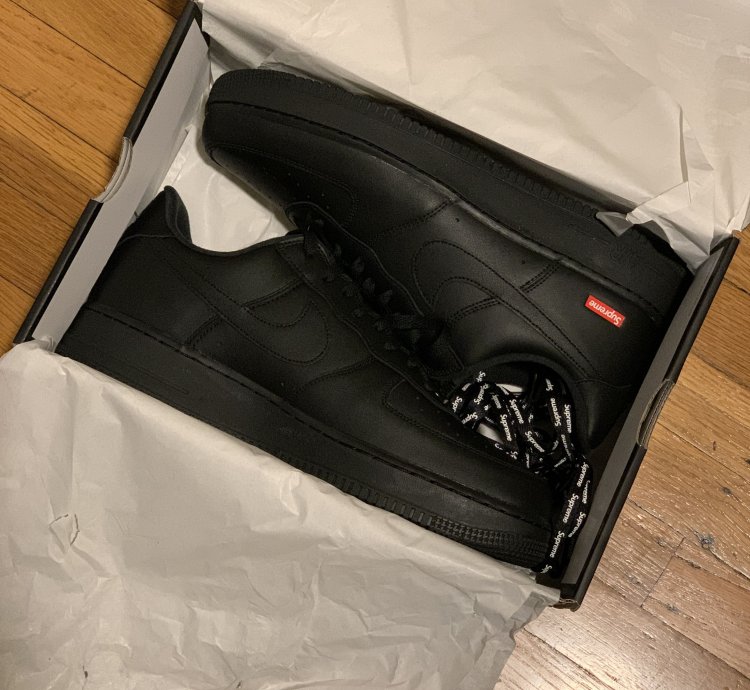 Supreme Nike Air Force 1 Black