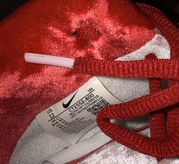 Nike Sb Dunk Low Strange Love
