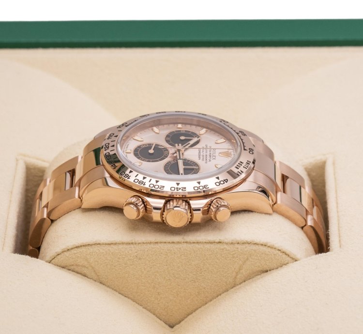 Rolex Daytona 18kt Everose Sundust Dial Box And Papers 2021 116505