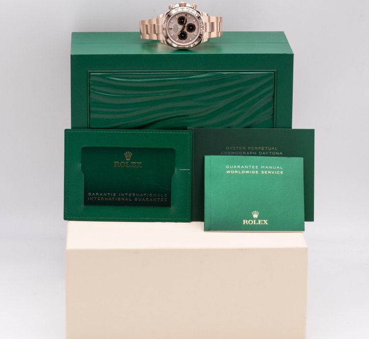 Rolex Daytona 18kt Everose Sundust Dial Box And Papers 2021 116505