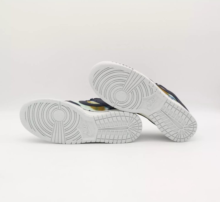 Dm0108-400 Nike Dunk Low Graffiti Navy Yellow Obsidian Summit White Red