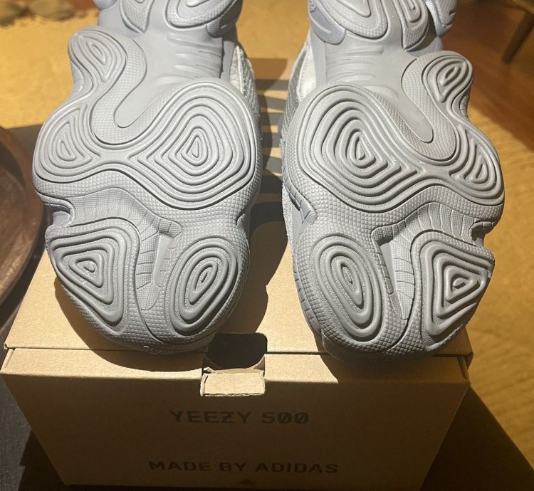 8 5 Grainte Yeezy 500