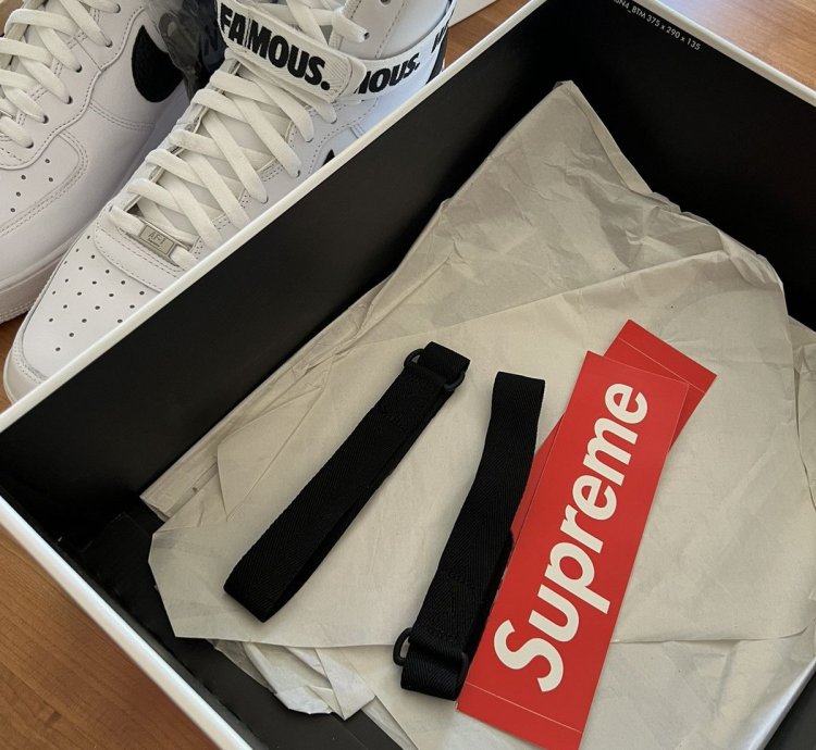 Supreme Nike Air Force 1 High World Famous White