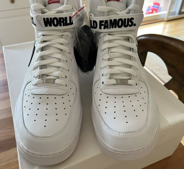 Supreme Nike Air Force 1 High World Famous White