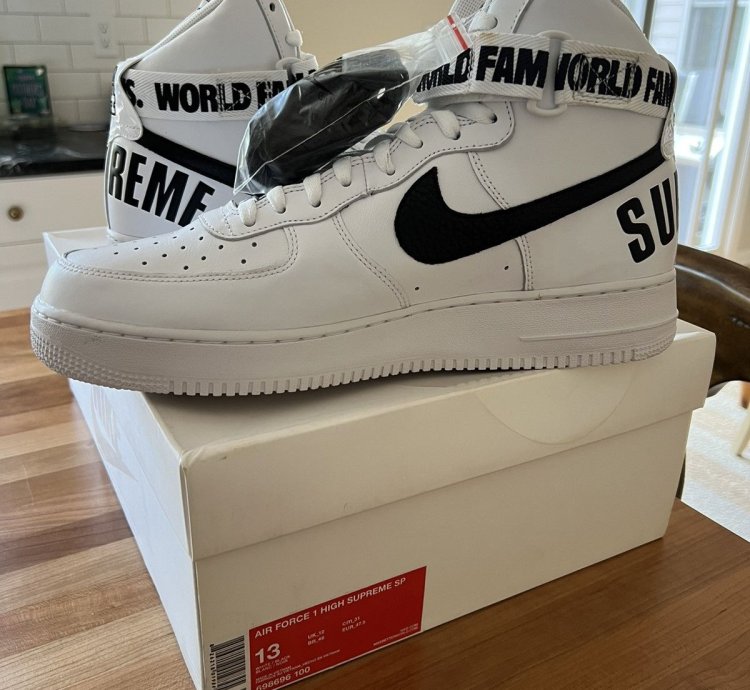 Supreme Nike Air Force 1 High World Famous White