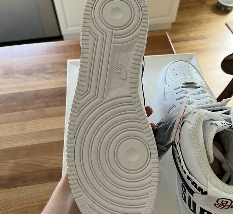 Supreme Nike Air Force 1 High World Famous White