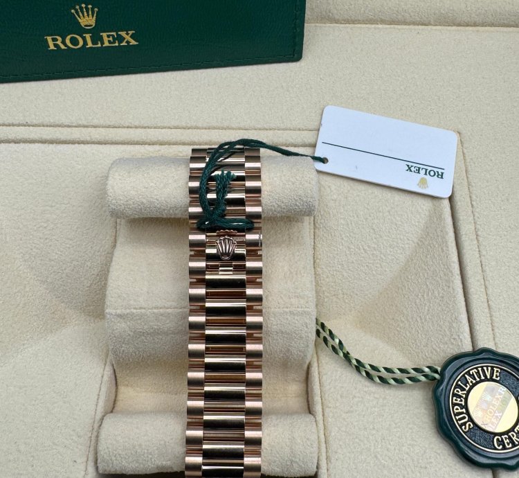 Rolex Day-date 36 New 128395tbr Blue Full Set Xl Jewelry Box Papers And Tags