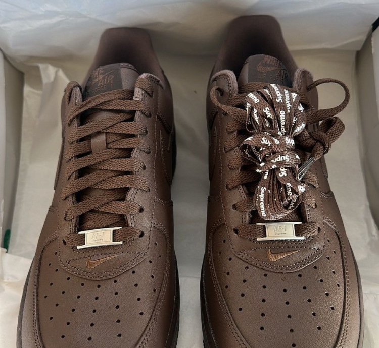 Supreme Nike Air Force 1 Low