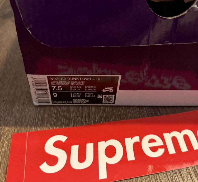 Nike Sb Dunk Low Supreme Stars Black