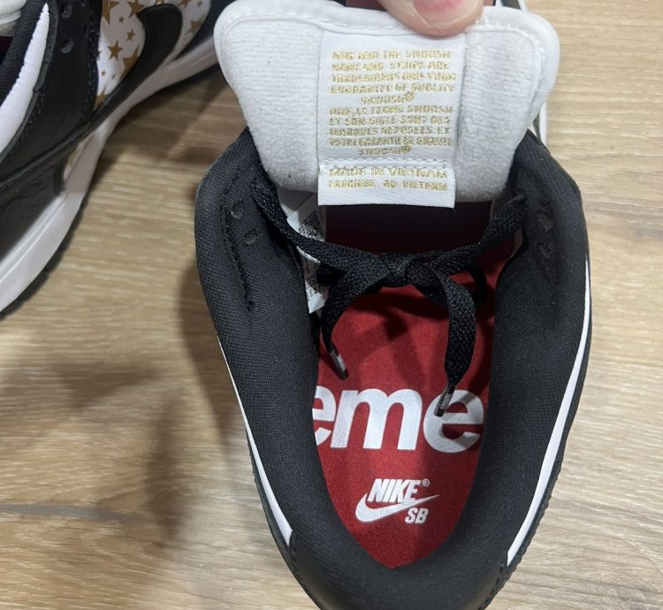 Nike Sb Dunk Low Supreme Stars Black