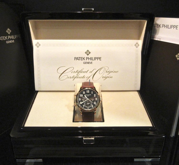 Patek Philippe Calatrava Pilot Travel Time 5524r