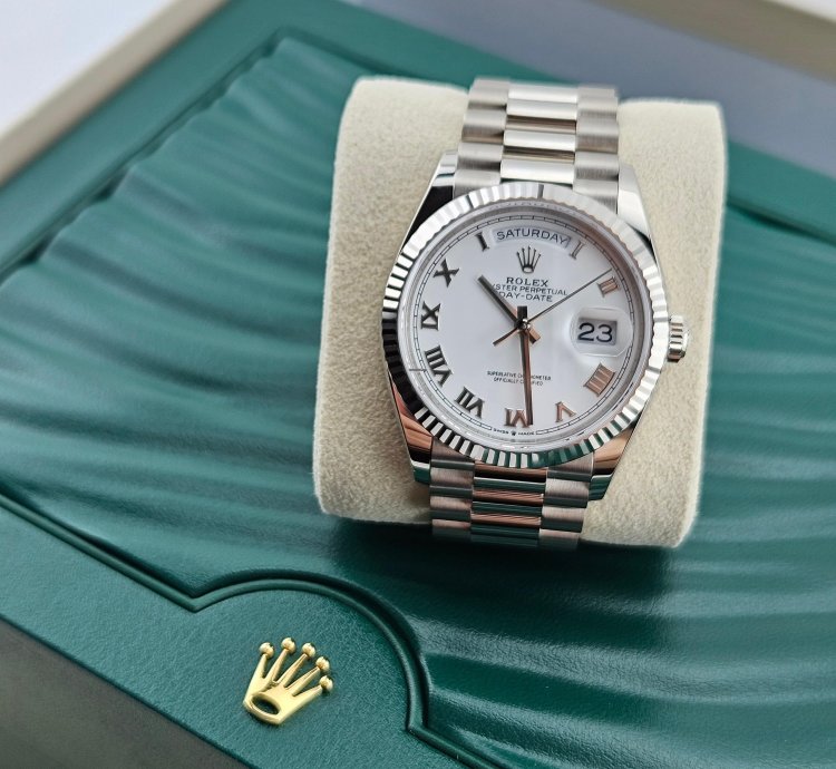 Rolex Day-date 36 New 2023 President White Gold 18kt White Dial Roman Letter 128239-0038