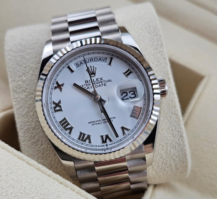 Rolex Day-date 36 New 2023 President White Gold 18kt White Dial Roman Letter 128239-0038