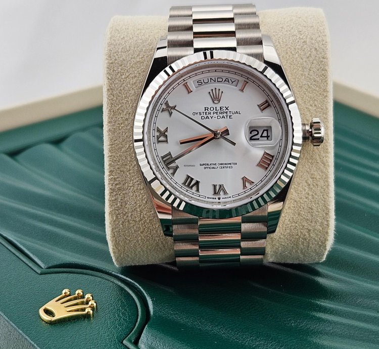 Rolex Day-date 36 New 2023 President White Gold 18kt White Dial Roman Letter 128239-0038