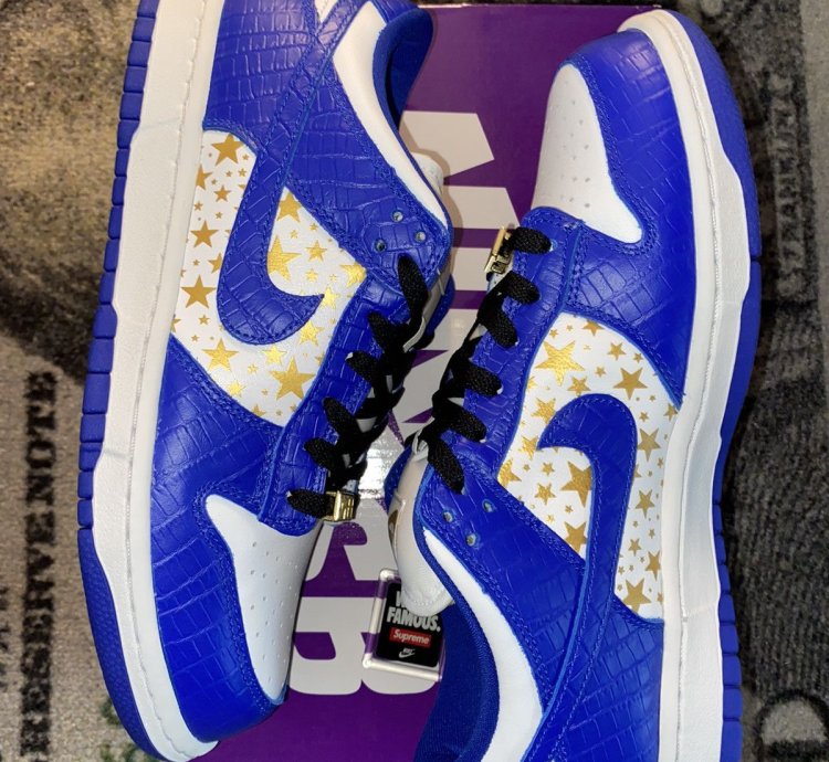Nike Sb Dunk Low Supreme Stars Hyper Royal 2021