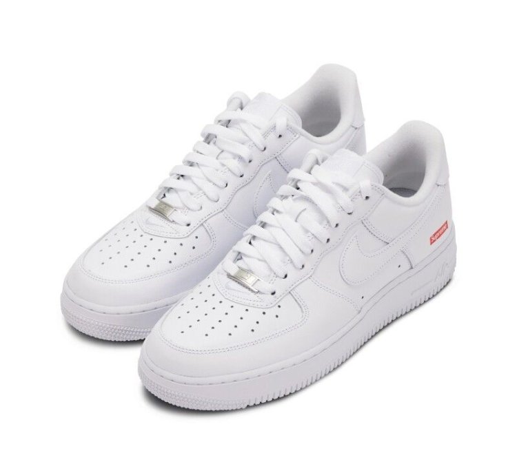 Supreme Nike Air Force 1 Low Sneakers2