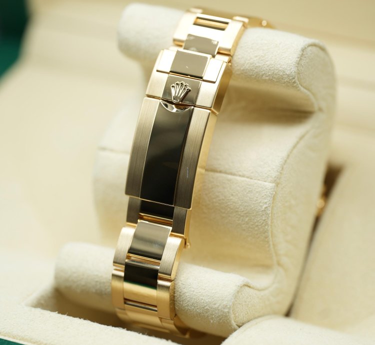 Rolex Daytona 2019 Yellow Gold Daytona Factory White Dial Unworn 116508 Box And Papers