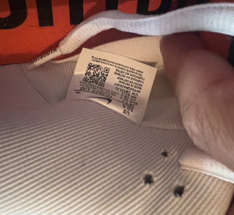Nike Sb Dunk Low Tightbooth