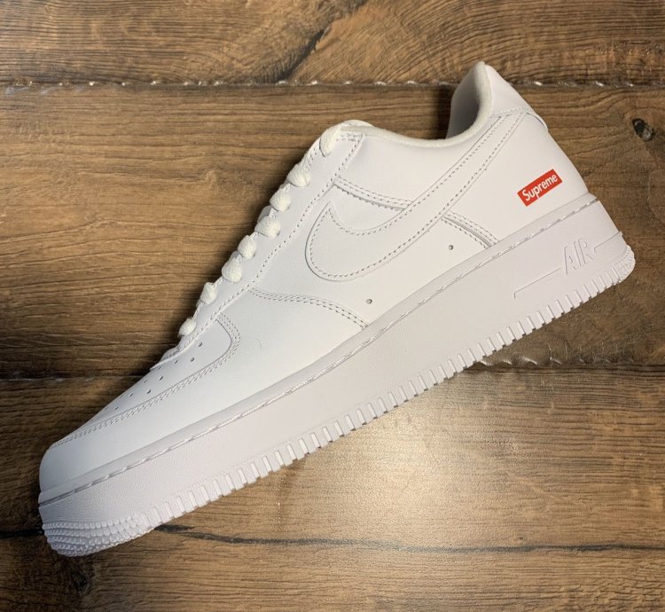 Supreme Nike Air Force 1 Low White