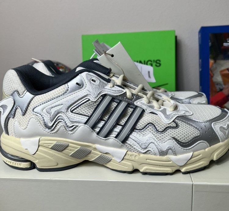 Adidas Bad Bunny Response Cl