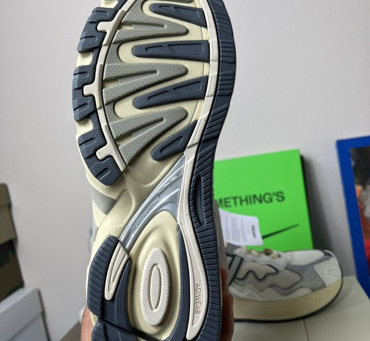 Adidas Bad Bunny Response Cl