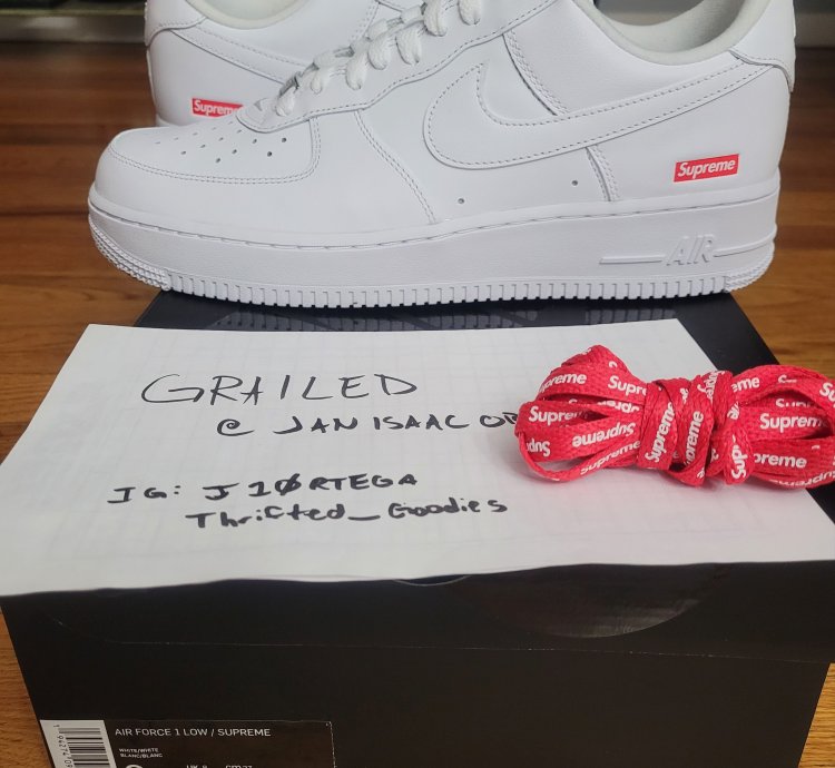 Supreme Nike Air Force 1 White