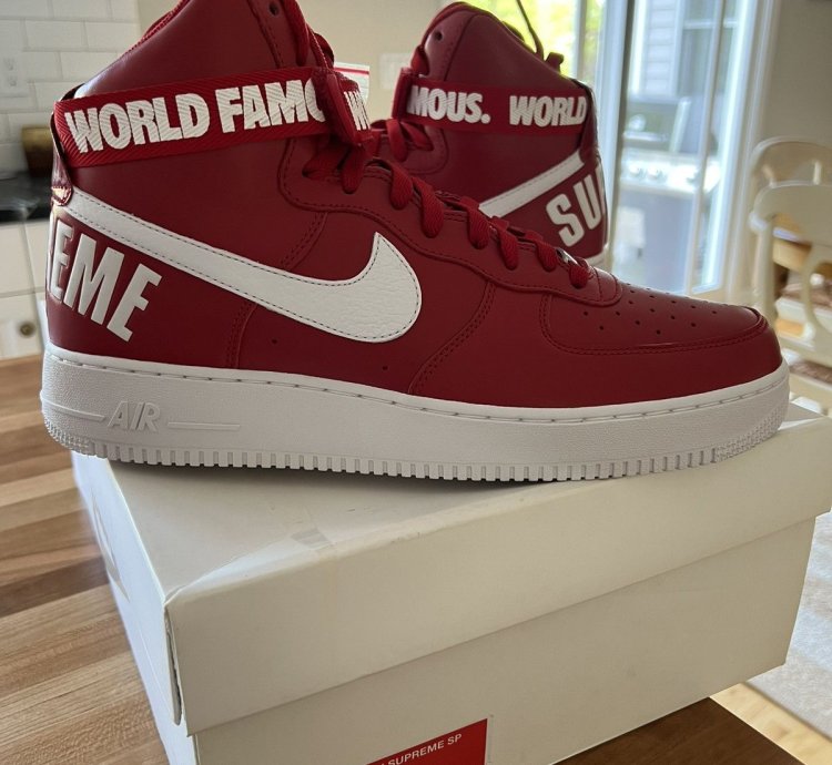 Supreme Nike Air Force One High World Famous