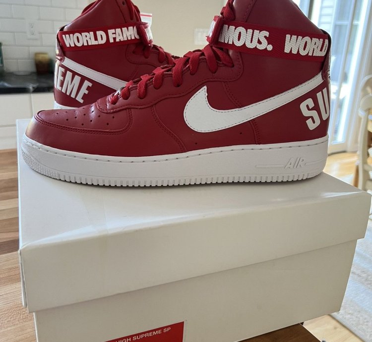 Supreme Nike Air Force One High World Famous