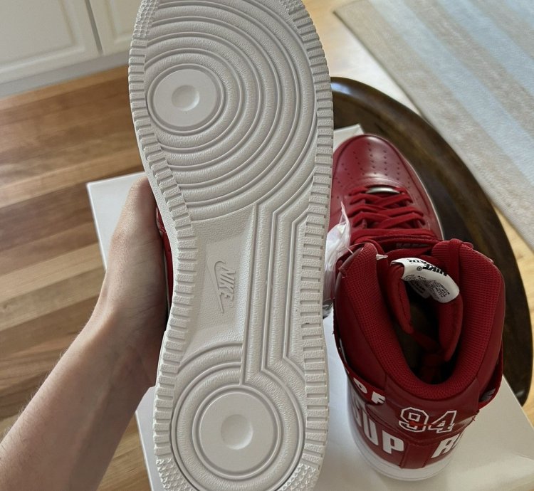 Supreme Nike Air Force One High World Famous