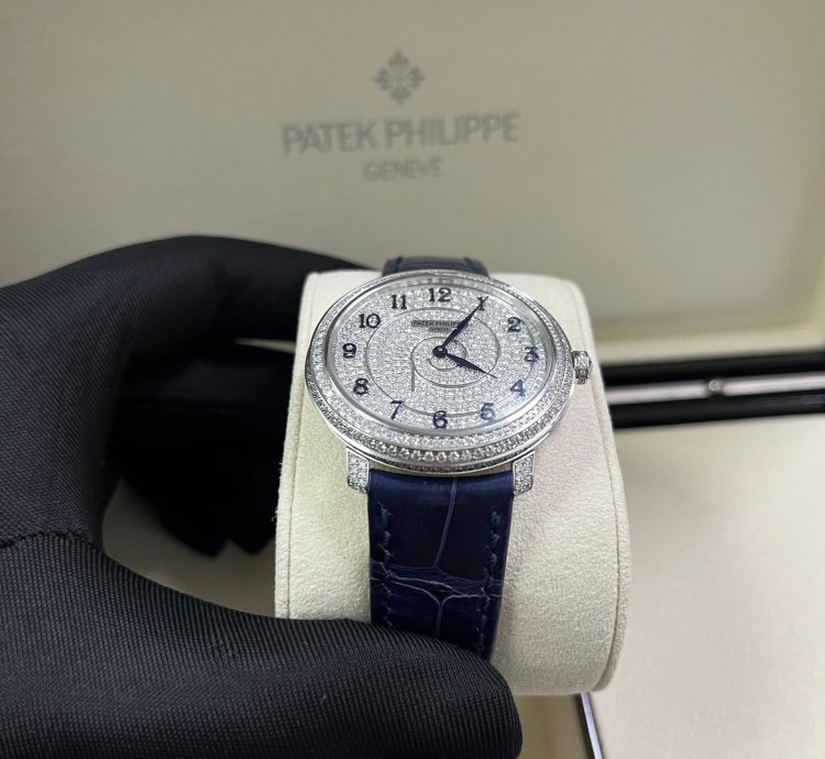 Patek Philippe Calatrava Swirl 4978 400g-001