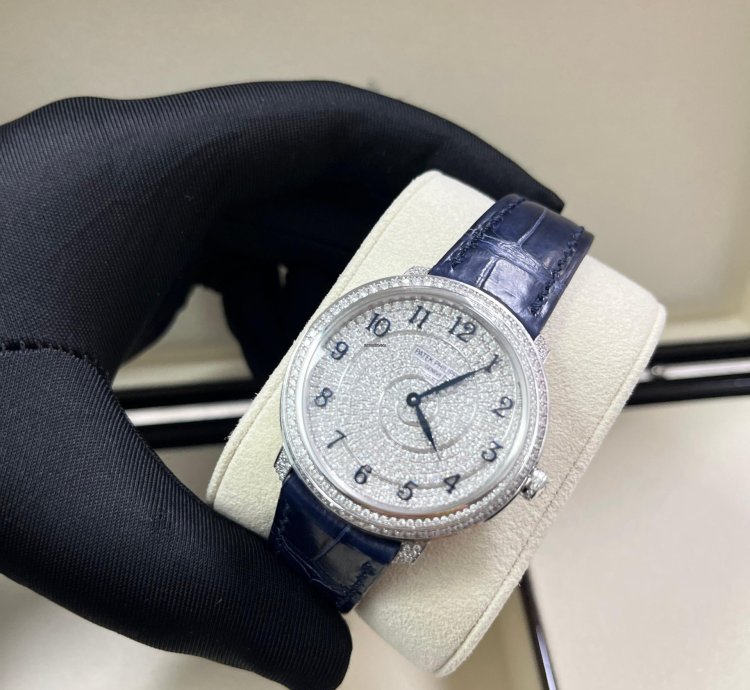 Patek Philippe Calatrava Swirl 4978 400g-001